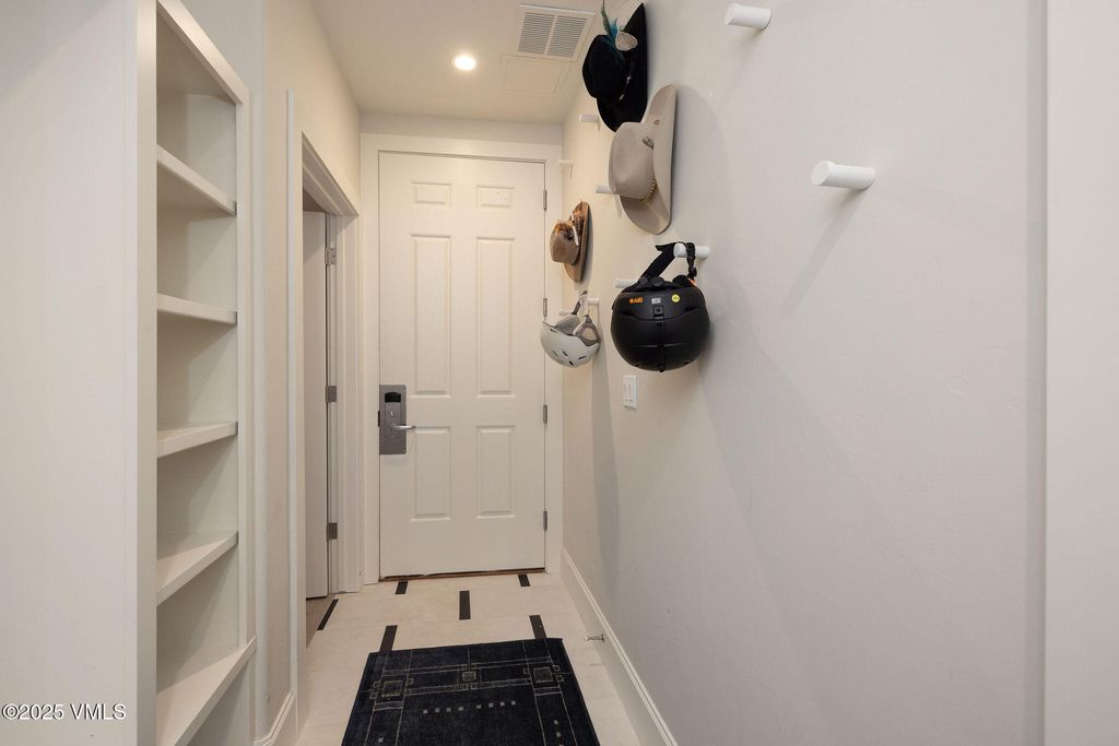 Photo of 610 W Lionshead Cir #517, Vail, CO 81657 (MLS # 1013222)