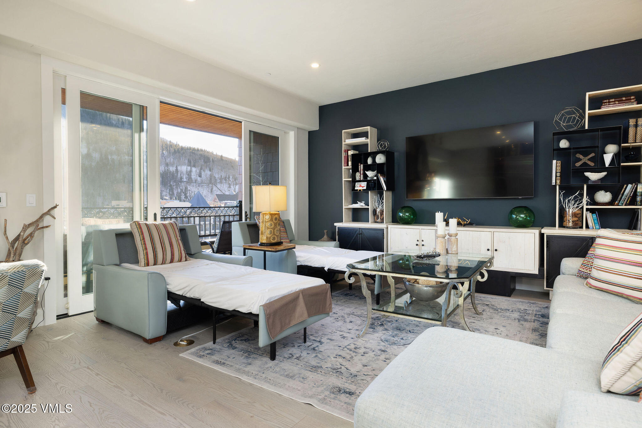 Vail, Colorado 81657, United States, 2 Bedrooms Bedrooms, ,3 BathroomsBathrooms,Residential,Active,257302