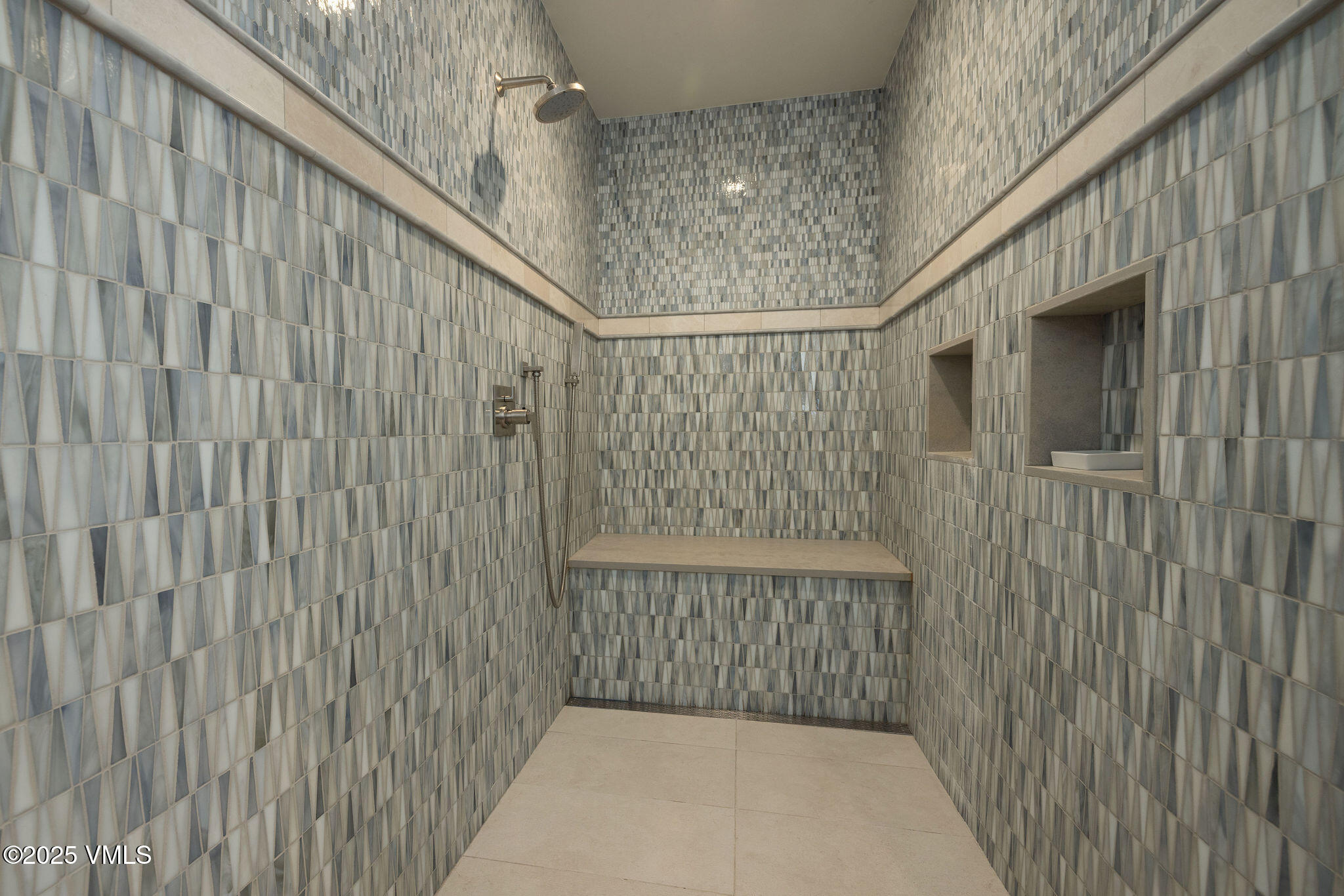 Vail, Colorado 81657, United States, 2 Bedrooms Bedrooms, ,3 BathroomsBathrooms,Residential,Active,257302