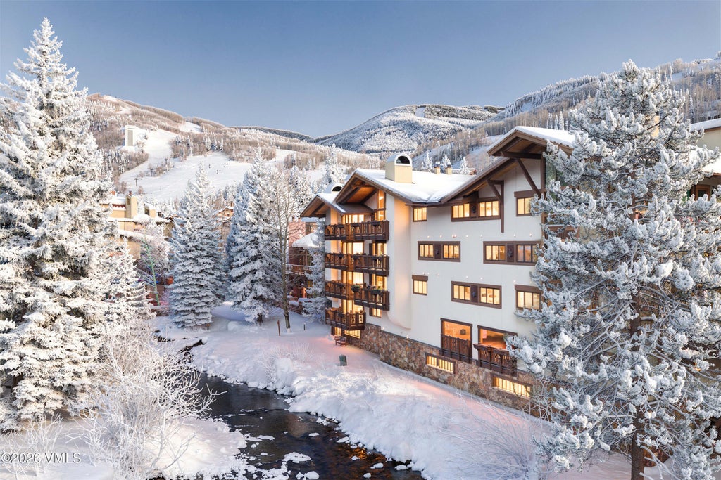 Photo of 103 Willow Place #APT 302, Vail, CO 81657 (MLS # 1015247)