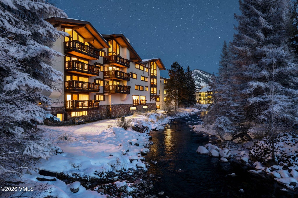 Photo of 103 Willow Place #APT 302, Vail, CO 81657 (MLS # 1015247)