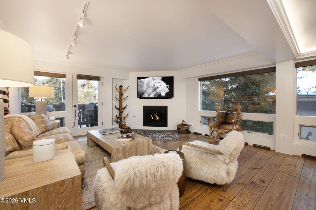 Photo of 103 Willow Place #APT 302, Vail, CO 81657 (MLS # 1015247)