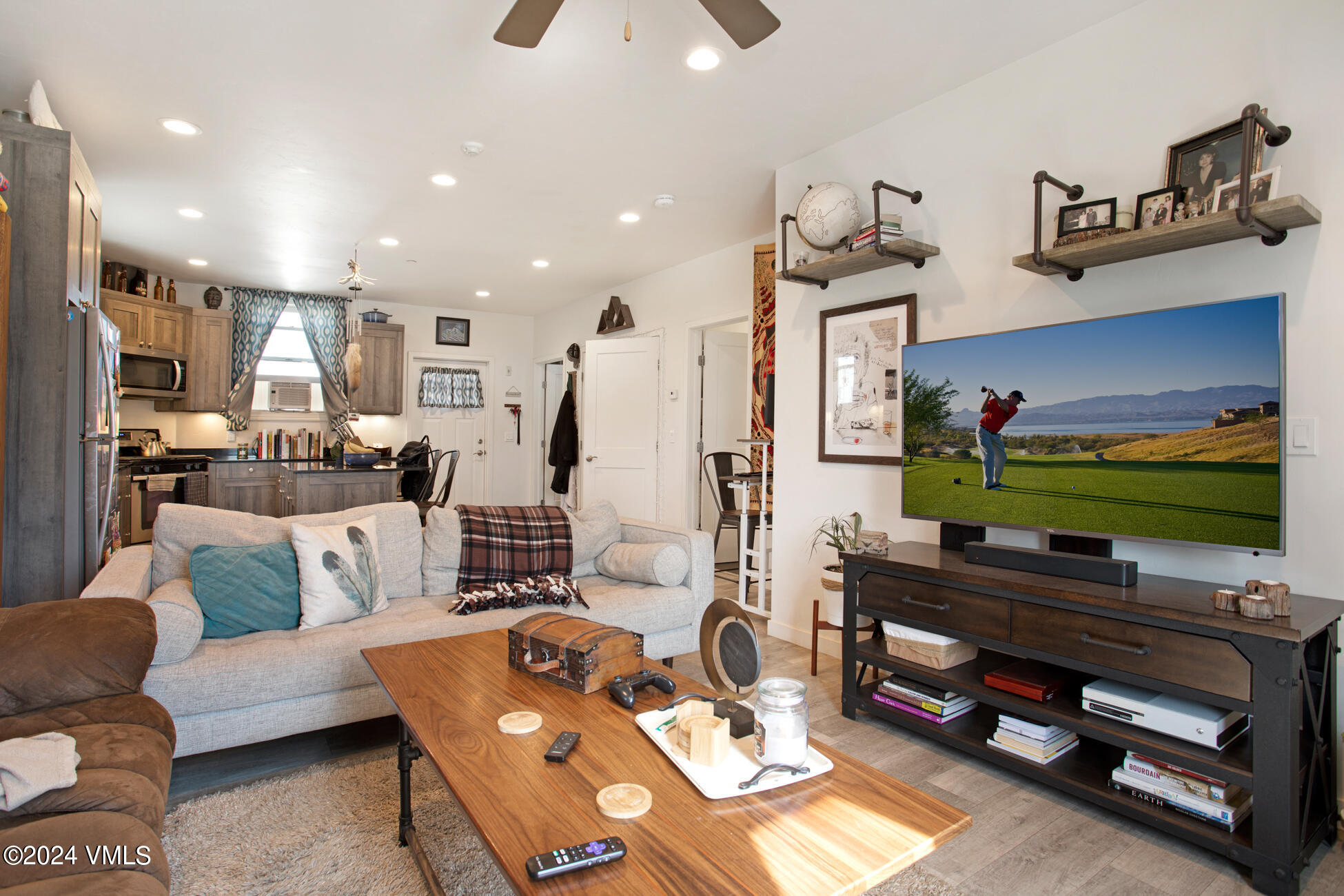 Eagle, Colorado 81631, United States, ,Commercial,Active,196908