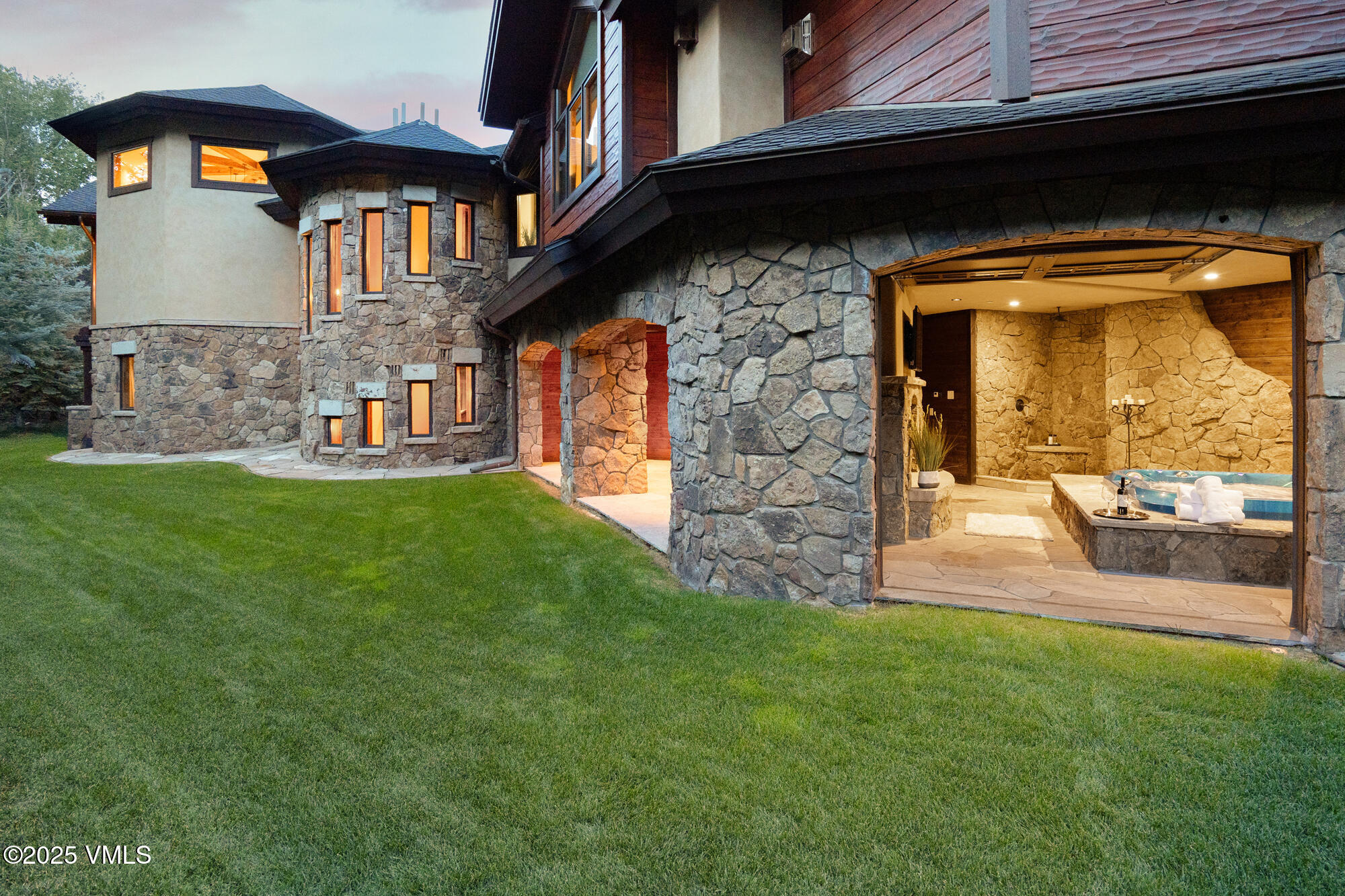 Vail, Colorado 81657, United States, 5 Bedrooms Bedrooms, ,6 BathroomsBathrooms,Residential,Active,249140
