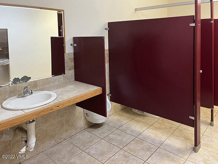 Edwards, Colorado 81632, United States, ,Commercial,Pending,69262