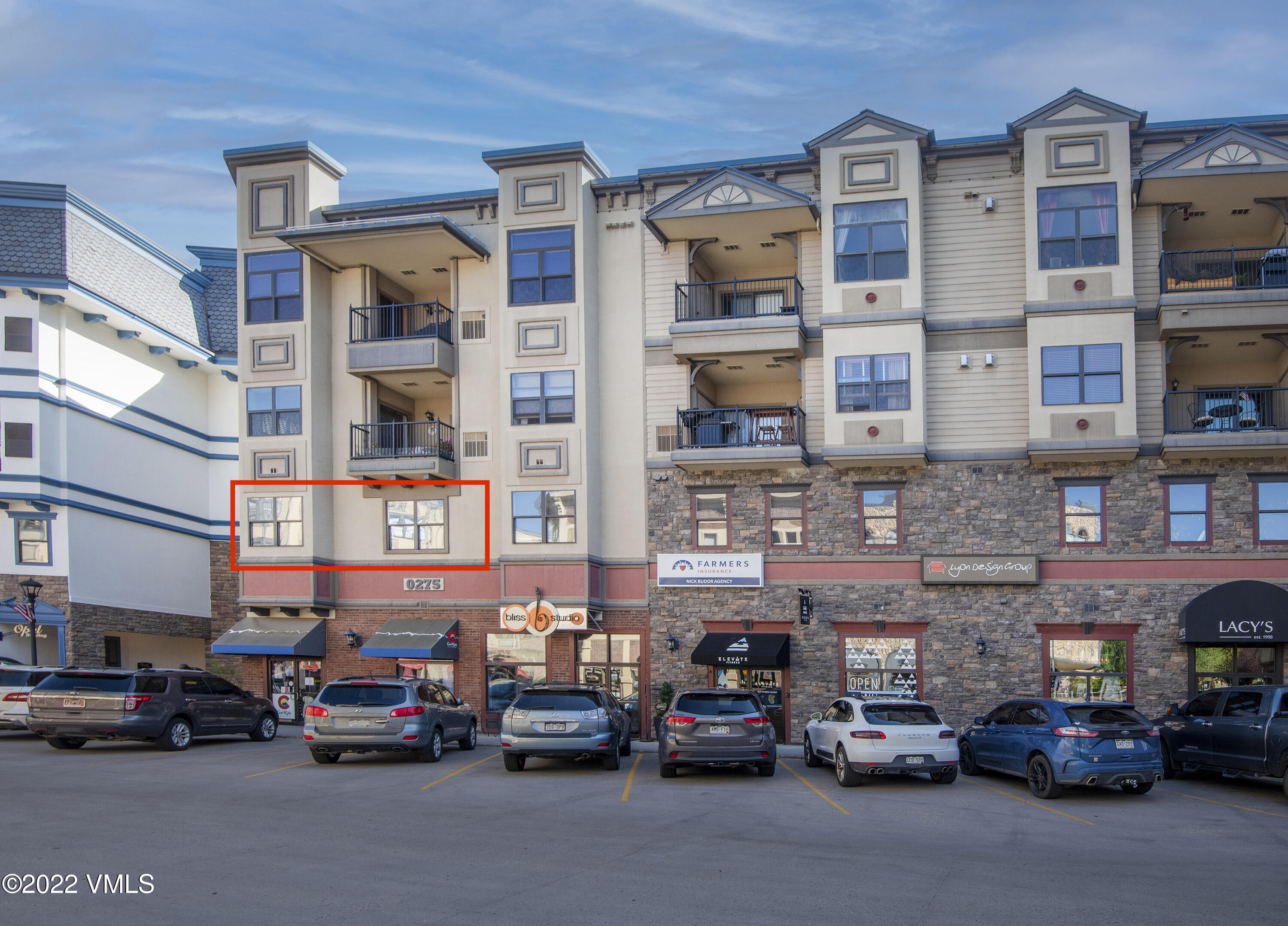 Edwards, Colorado 81632, United States, ,Commercial,Pending,69262