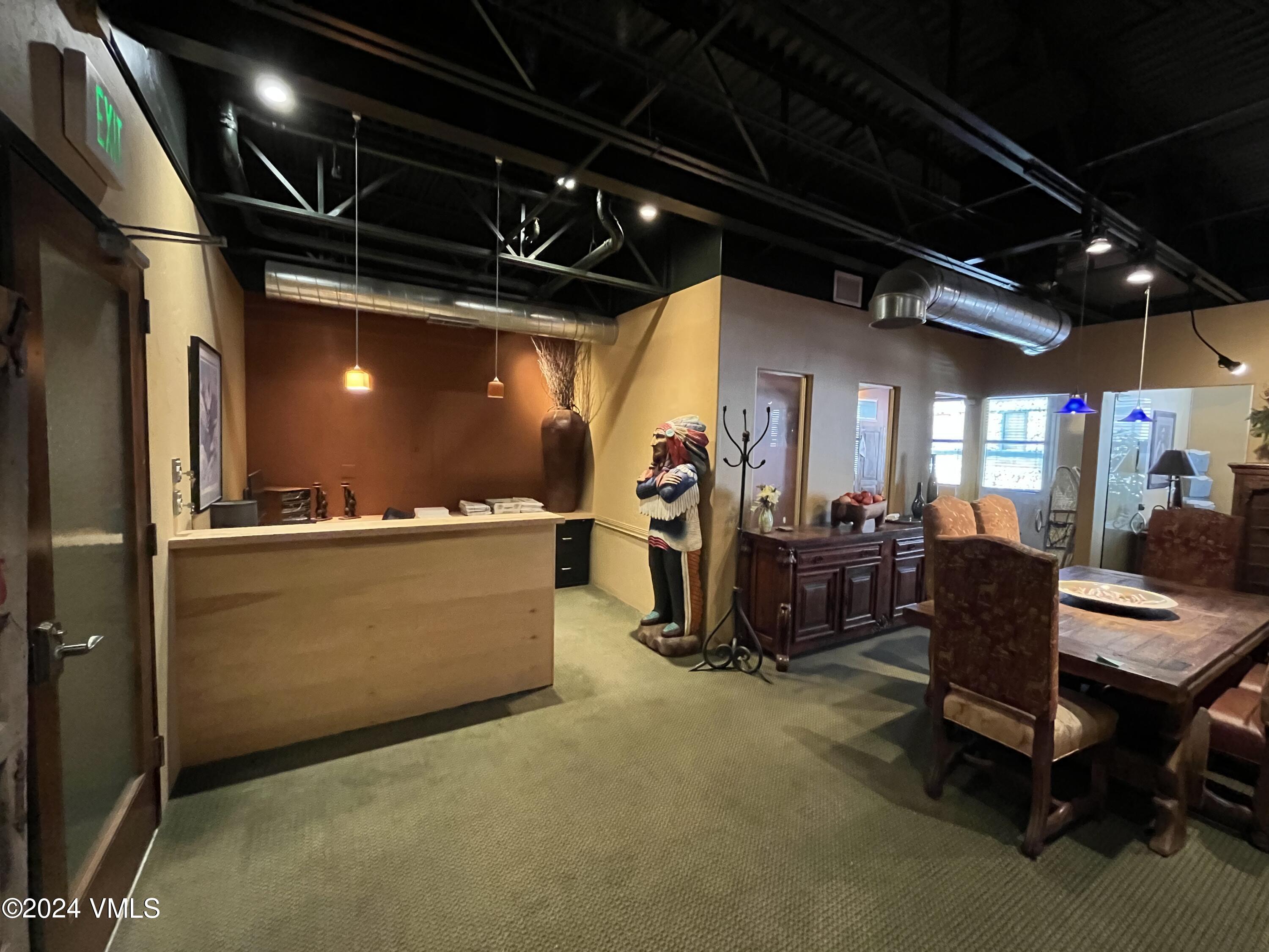 Edwards, Colorado 81632, United States, ,Commercial,Pending,69262