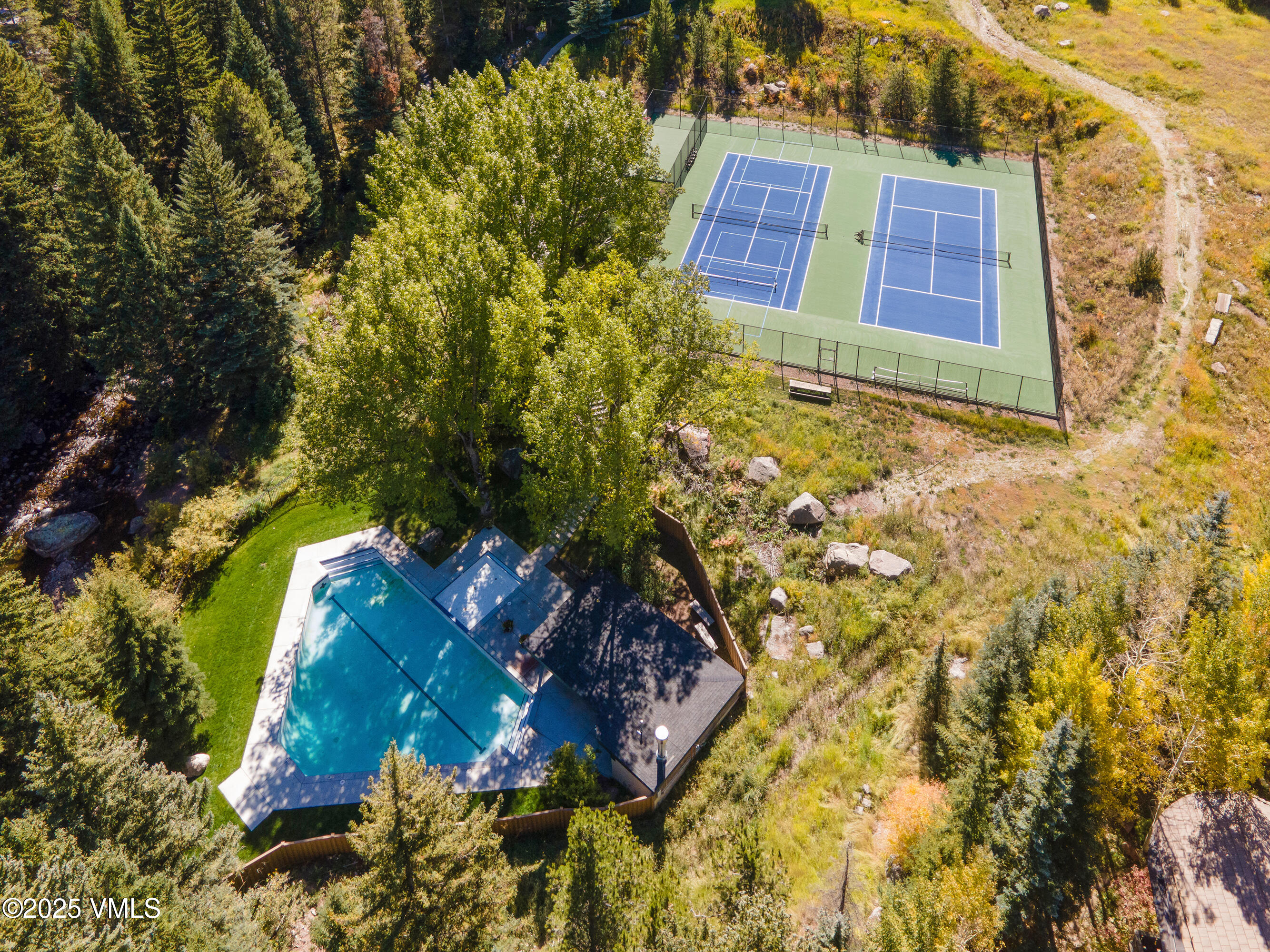 Vail, Colorado 81657, United States, 2 Bedrooms Bedrooms, ,2 BathroomsBathrooms,Residential,Active,165923