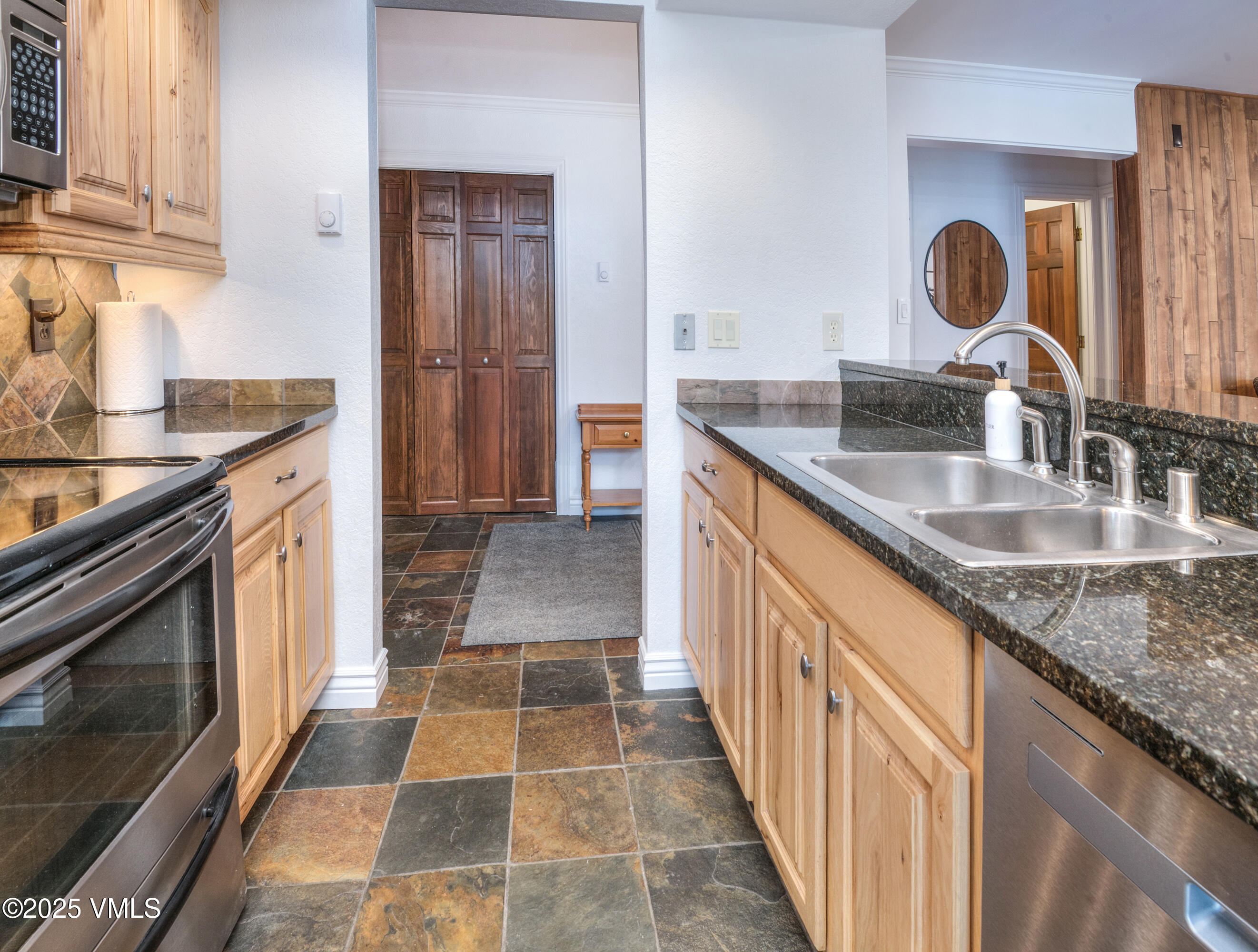 Vail, Colorado 81657, United States, 2 Bedrooms Bedrooms, ,2 BathroomsBathrooms,Residential,Active,165923