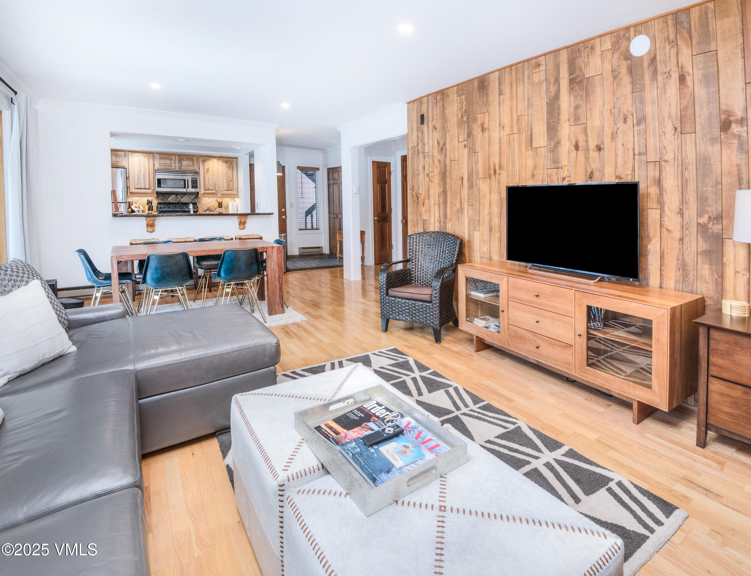 Vail, Colorado 81657, United States, 2 Bedrooms Bedrooms, ,2 BathroomsBathrooms,Residential,Active,165923