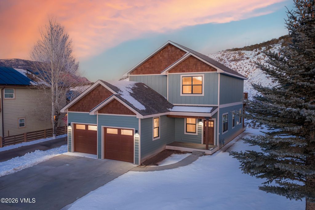 Photo of 378 Bluffs Drive, Eagle, CO 81631 (MLS # 1013500)