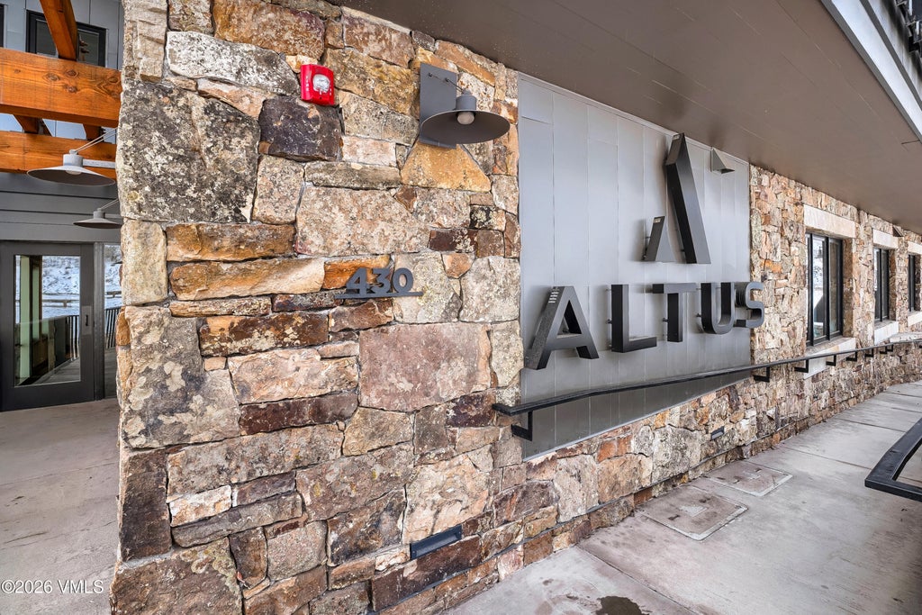 Photo of 430 S Frontage Road E #RU-E, Vail, CO 81657 (MLS # 1015129)