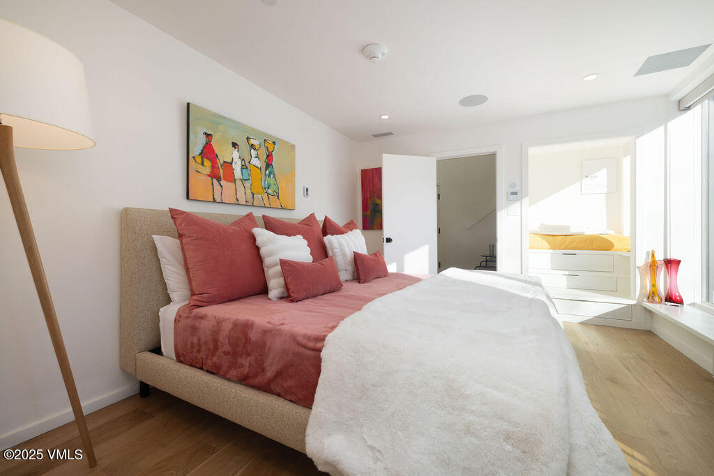 Vail, Colorado 81657, United States, 3 Bedrooms Bedrooms, ,2 BathroomsBathrooms,Residential,Active,255050