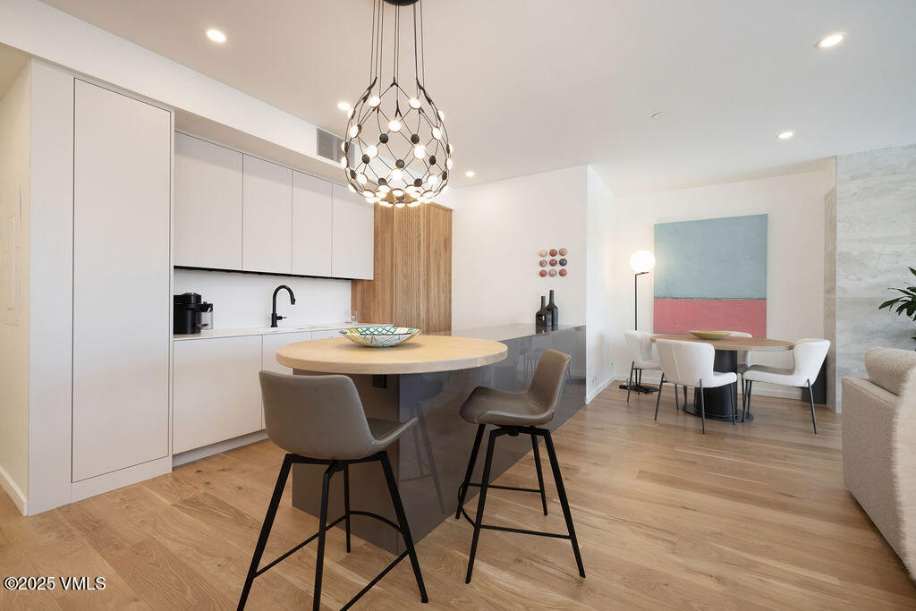 Vail, Colorado 81657, United States, 3 Bedrooms Bedrooms, ,2 BathroomsBathrooms,Residential,Active,255050