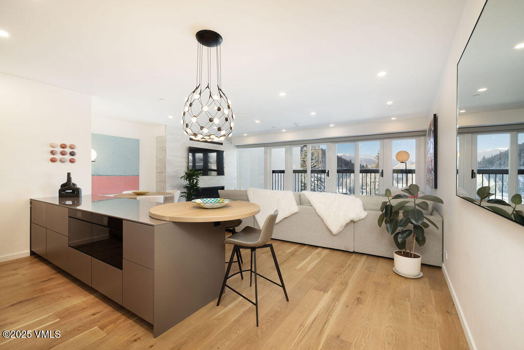 Vail, Colorado 81657, United States, 3 Bedrooms Bedrooms, ,2 BathroomsBathrooms,Residential,Active,255050