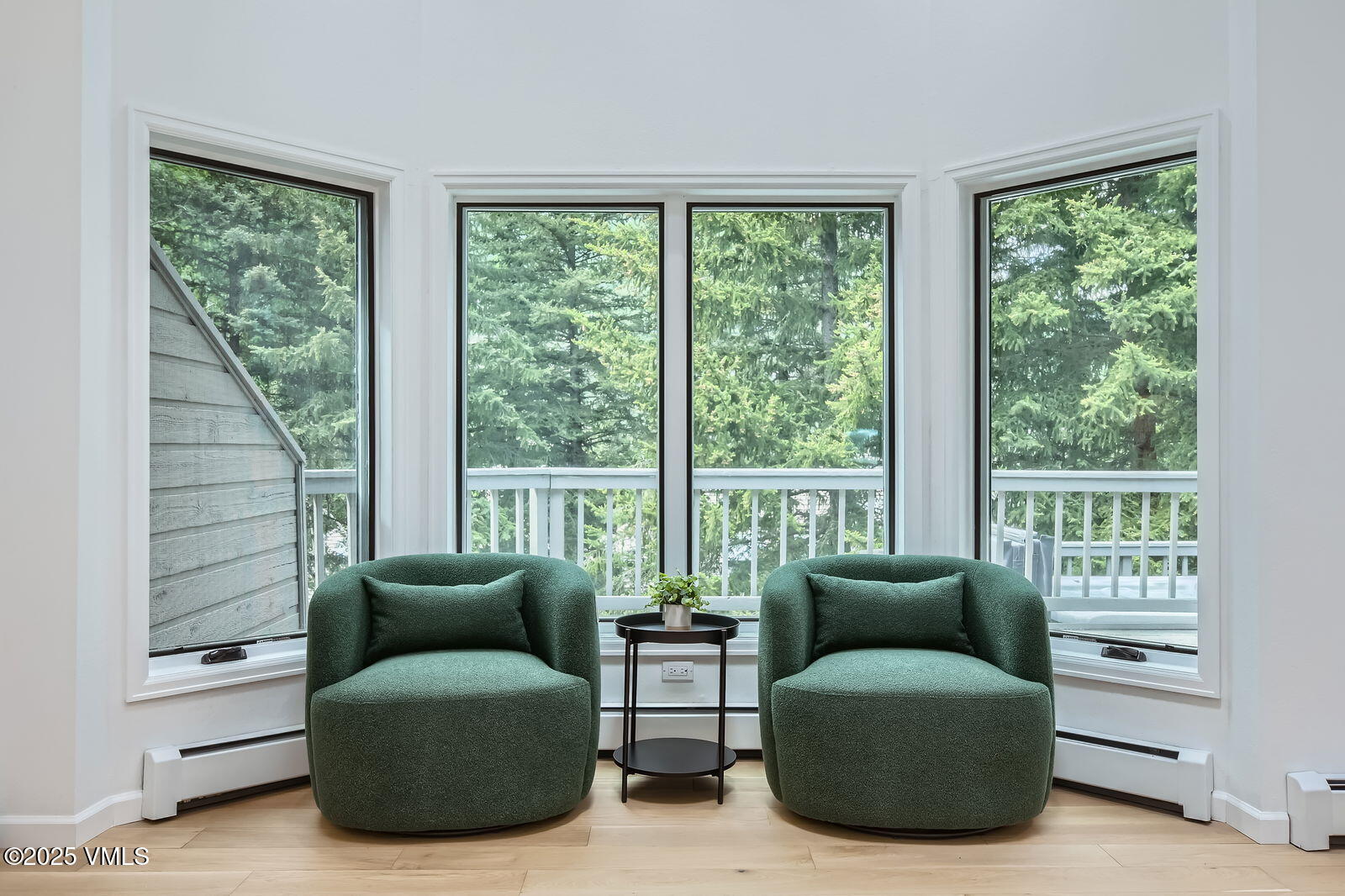 Vail, Colorado 81657, United States, 4 Bedrooms Bedrooms, ,3 BathroomsBathrooms,Residential,Active,201126