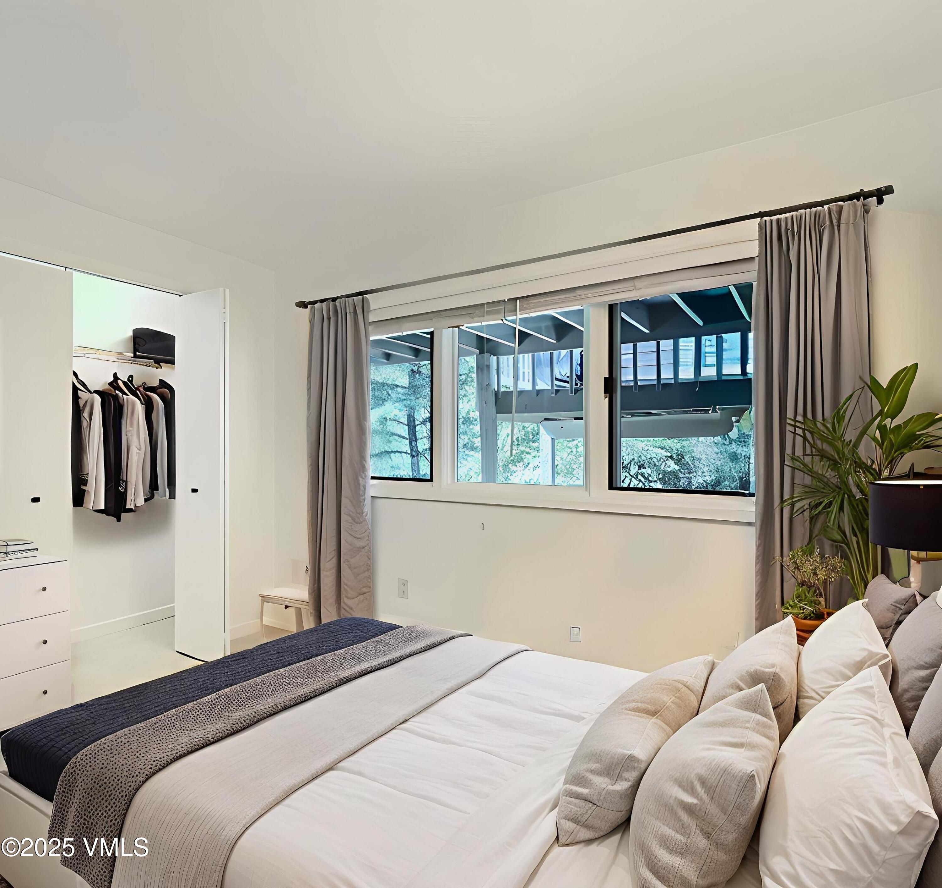 Vail, Colorado 81657, United States, 4 Bedrooms Bedrooms, ,3 BathroomsBathrooms,Residential,Active,201126