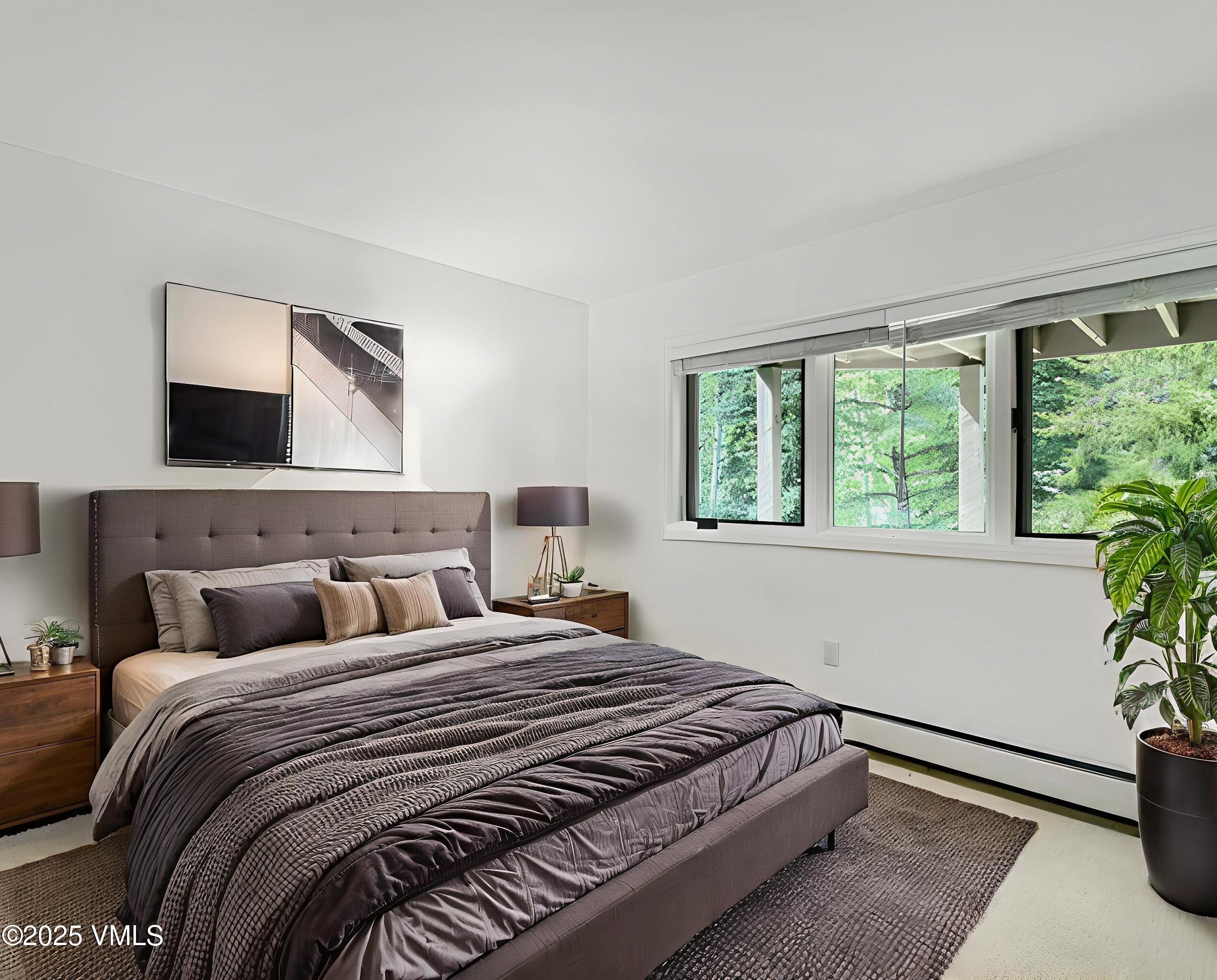 Vail, Colorado 81657, United States, 4 Bedrooms Bedrooms, ,3 BathroomsBathrooms,Residential,Active,201126