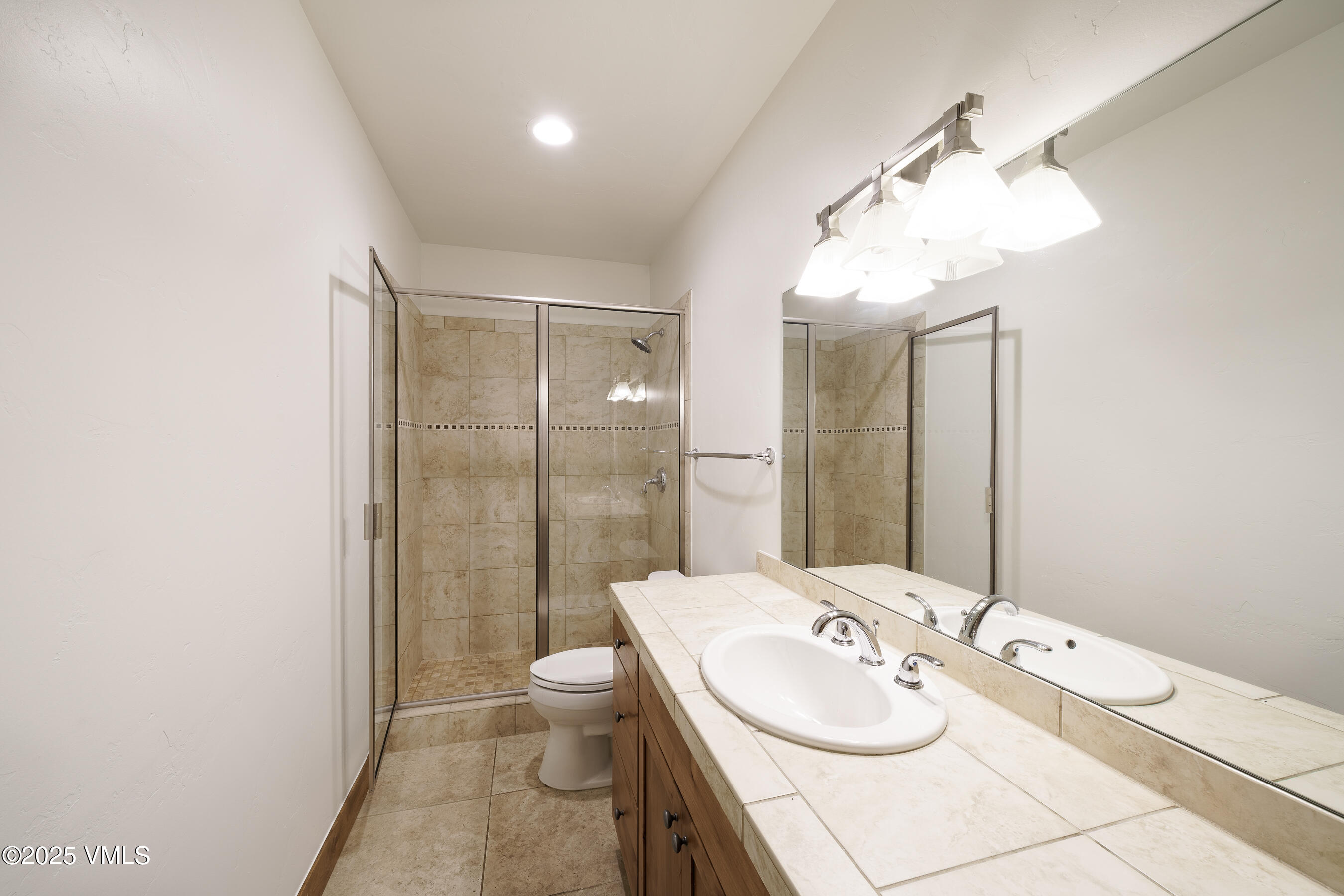 Edwards, Colorado 81632, United States, 5 Bedrooms Bedrooms, ,5 BathroomsBathrooms,Residential,Active,211368