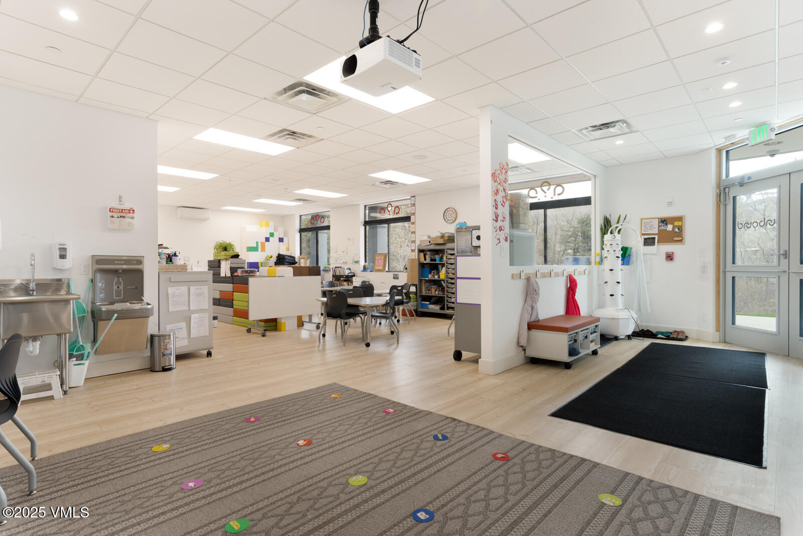 Edwards, Colorado 81632, United States, ,Commercial,Active,118629