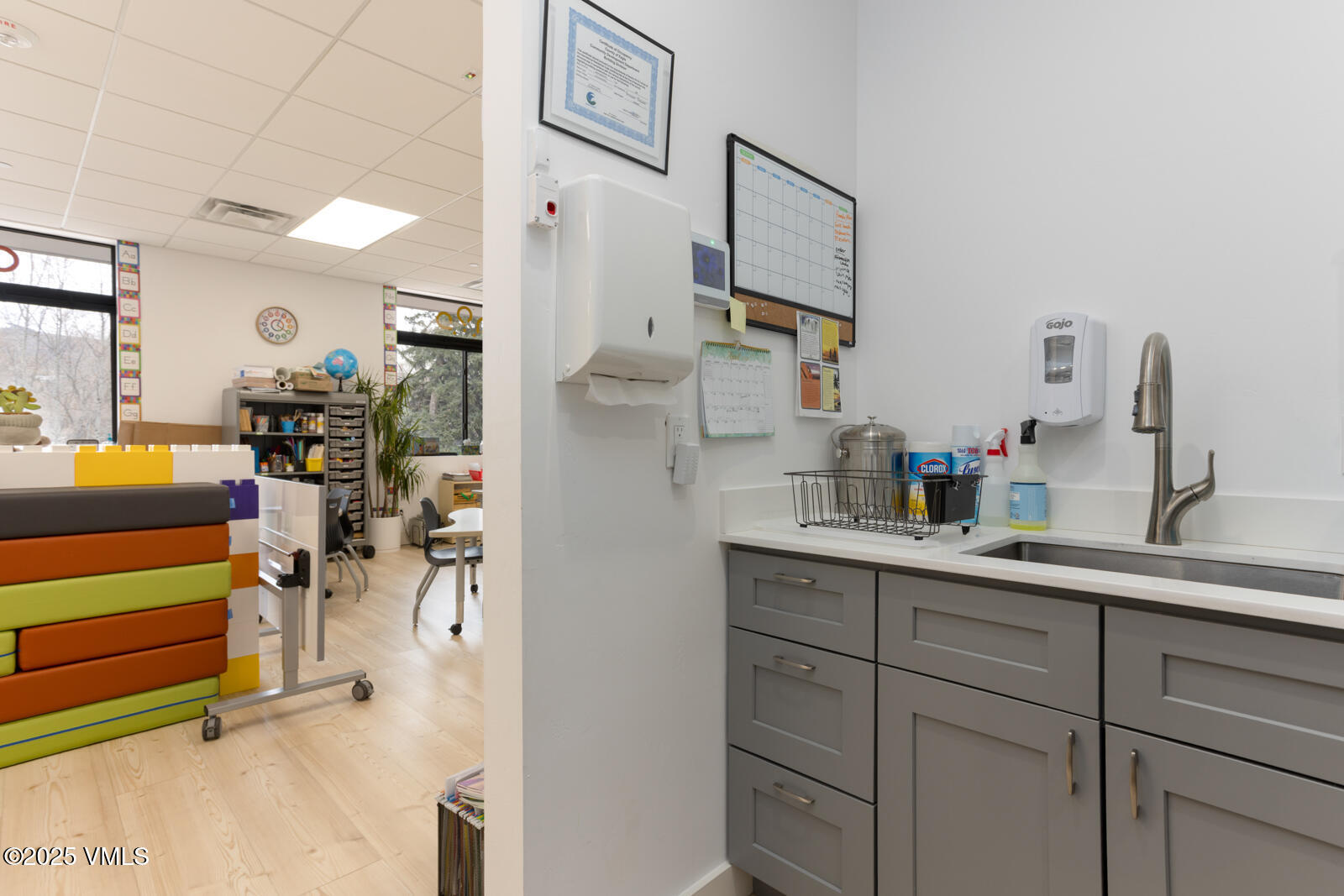 Edwards, Colorado 81632, United States, ,Commercial,Active,118629