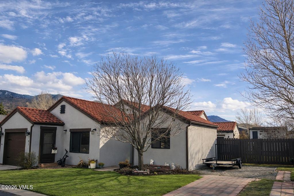 Photo of 23 Bluegill Loop, Gypsum, CO 81637 (MLS # 1013652)