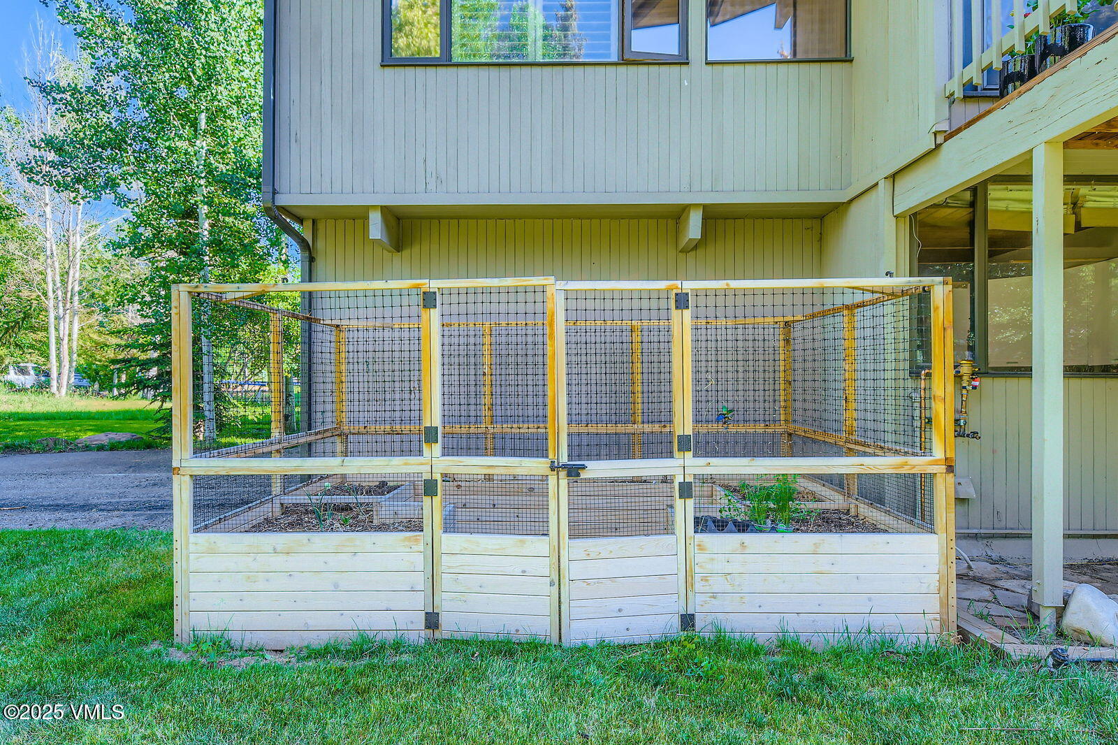 Edwards, Colorado 81632, United States, 3 Bedrooms Bedrooms, ,2 BathroomsBathrooms,Residential,Active,155940