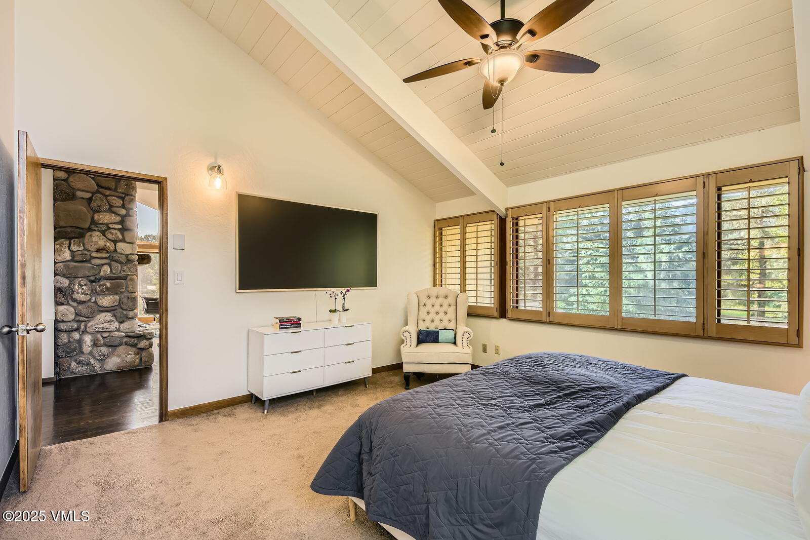 Edwards, Colorado 81632, United States, 3 Bedrooms Bedrooms, ,2 BathroomsBathrooms,Residential,Active,155940