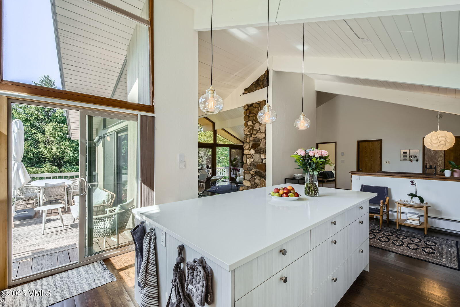 Edwards, Colorado 81632, United States, 3 Bedrooms Bedrooms, ,2 BathroomsBathrooms,Residential,Active,155940