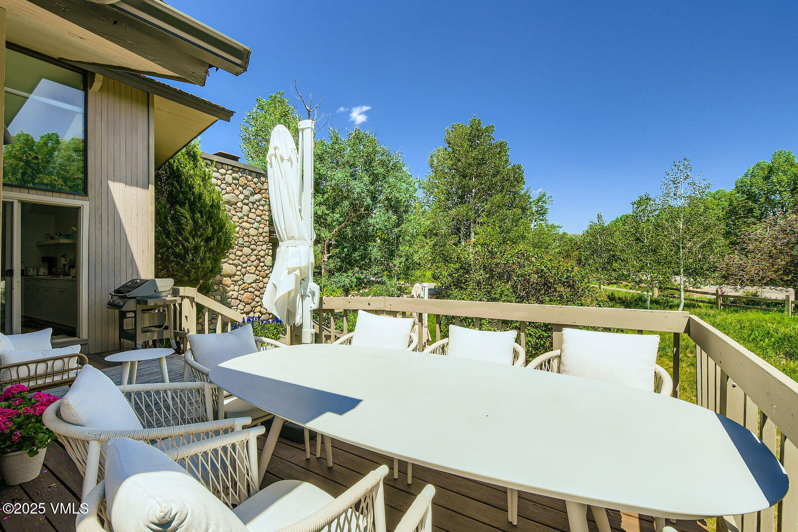 Edwards, Colorado 81632, United States, 3 Bedrooms Bedrooms, ,2 BathroomsBathrooms,Residential,Active,155940