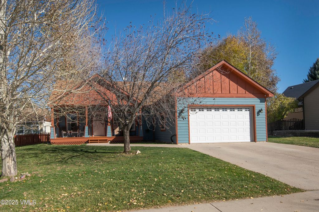 Photo of 89 Blackhawk Road, Gypsum, CO 81637 (MLS # 1012918)