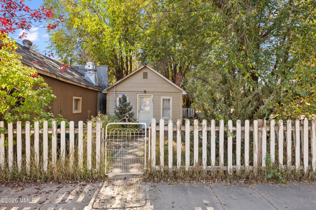 Photo of 443 Railroad Avenue, Gypsum, CO 81637 (MLS # 1015289)