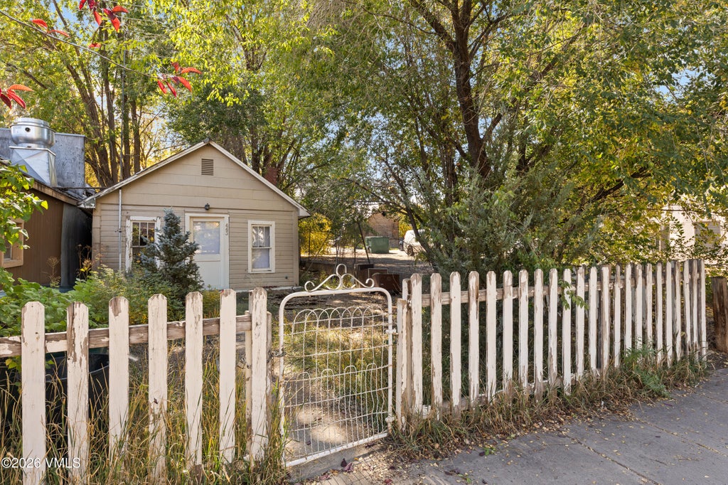 Photo of 443 Railroad Avenue, Gypsum, CO 81637 (MLS # 1015289)