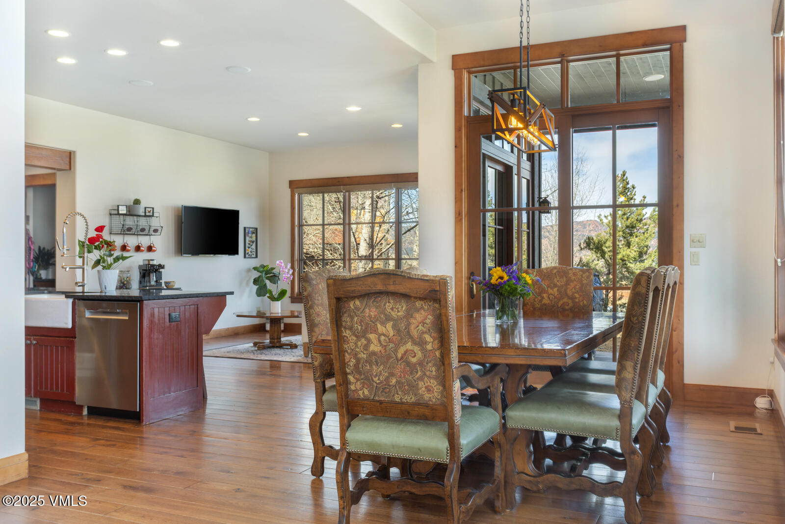 Gypsum, Colorado 81637, United States, 5 Bedrooms Bedrooms, ,6 BathroomsBathrooms,Residential,Active,90910