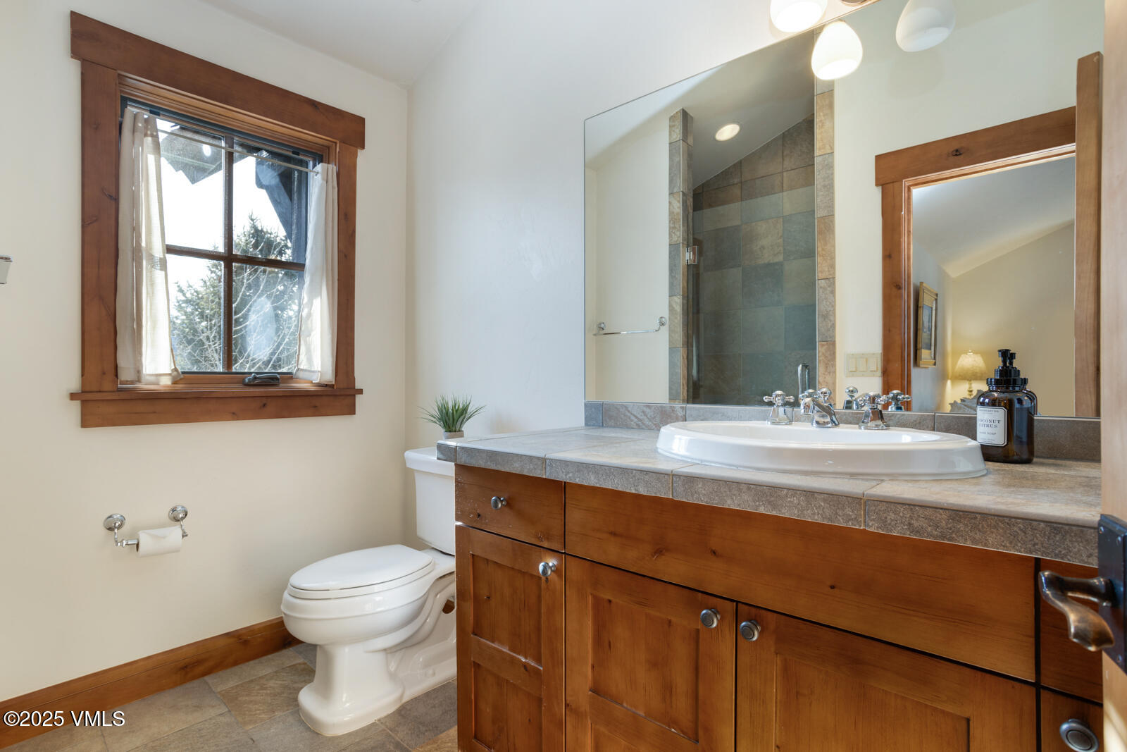 Gypsum, Colorado 81637, United States, 5 Bedrooms Bedrooms, ,6 BathroomsBathrooms,Residential,Active,90910