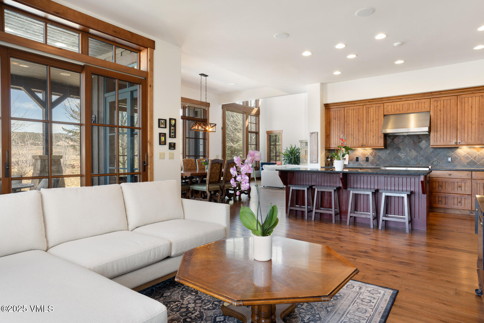 Gypsum, Colorado 81637, United States, 5 Bedrooms Bedrooms, ,6 BathroomsBathrooms,Residential,Active,90910