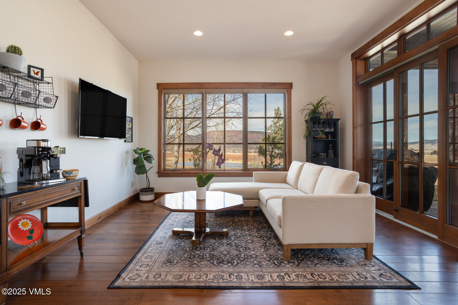 Gypsum, Colorado 81637, United States, 5 Bedrooms Bedrooms, ,6 BathroomsBathrooms,Residential,Active,90910