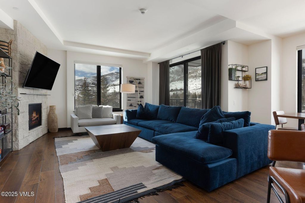 Photo of 701 W Lionshead Circle #W404, Vail, CO 81657 (MLS # 1011486)