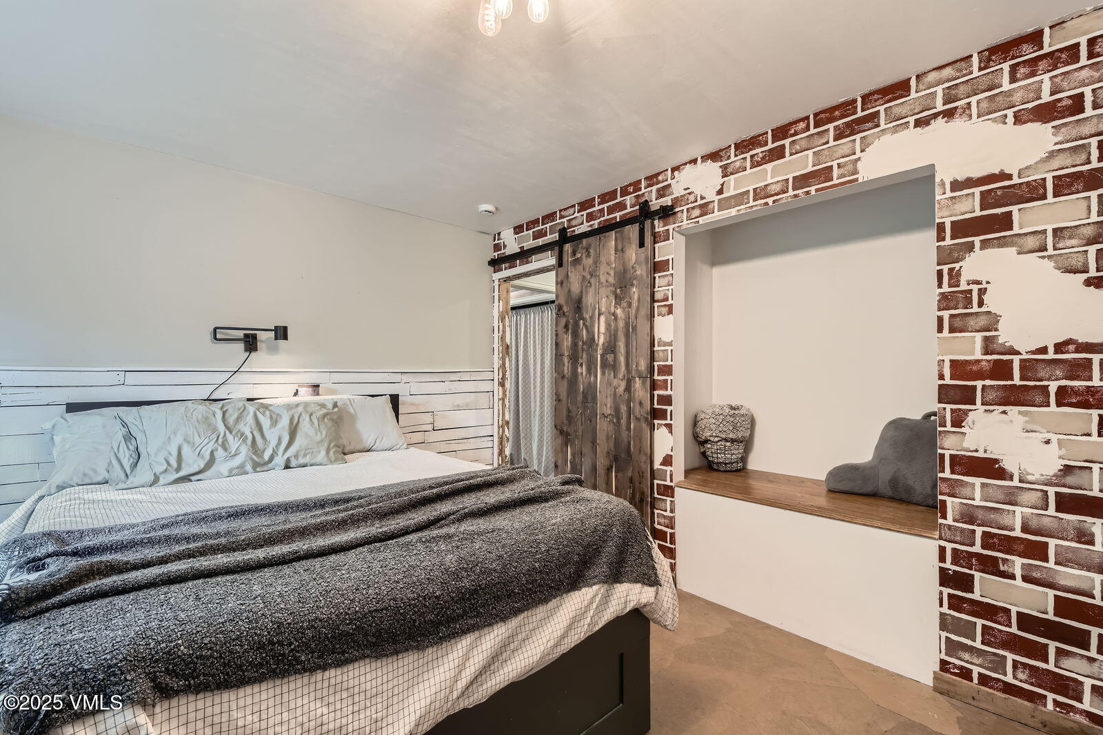 Eagle, Colorado 81631, United States, 4 Bedrooms Bedrooms, ,2 BathroomsBathrooms,Residential,Active,160022