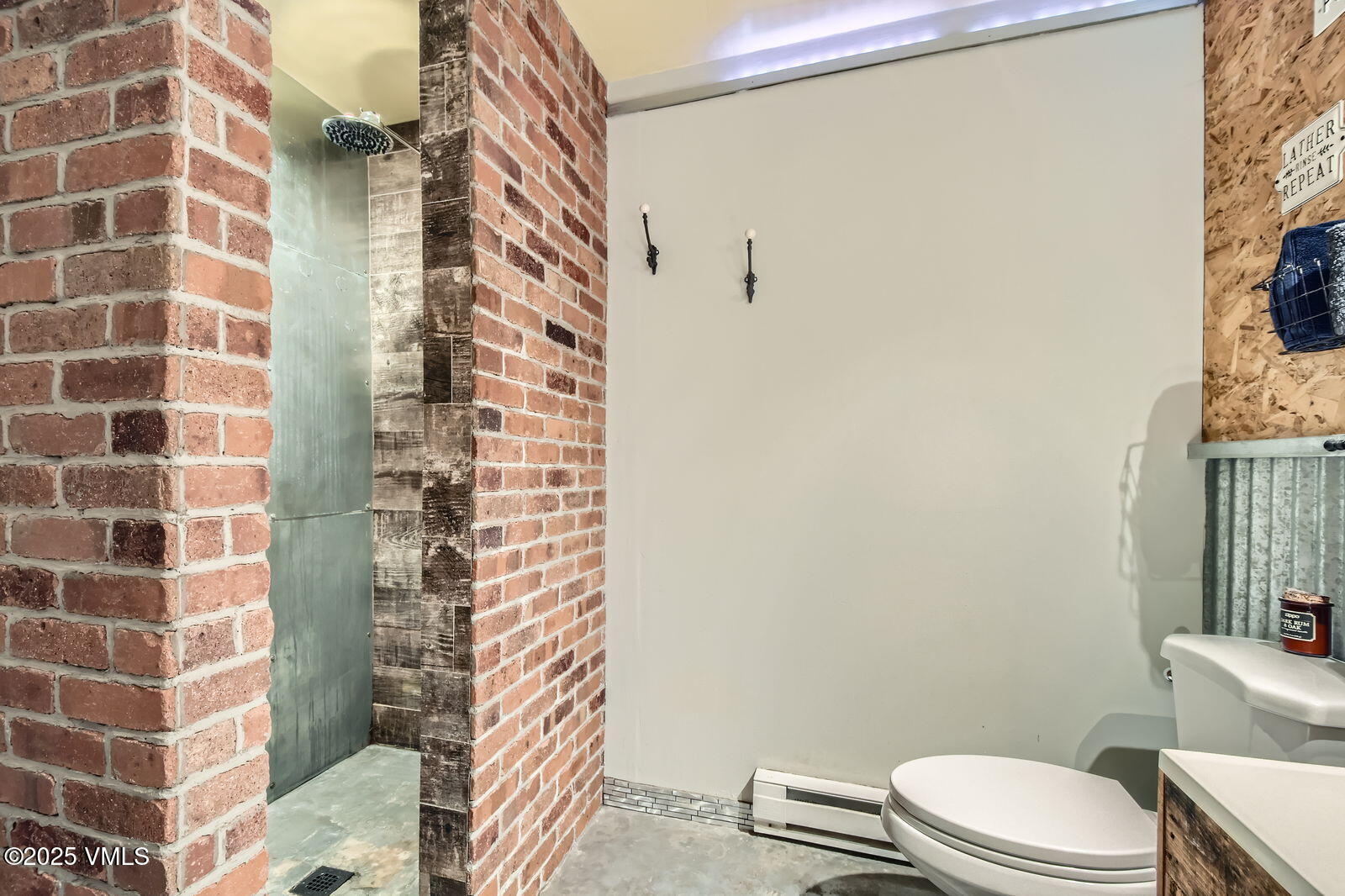 Eagle, Colorado 81631, United States, 4 Bedrooms Bedrooms, ,2 BathroomsBathrooms,Residential,Active,160022