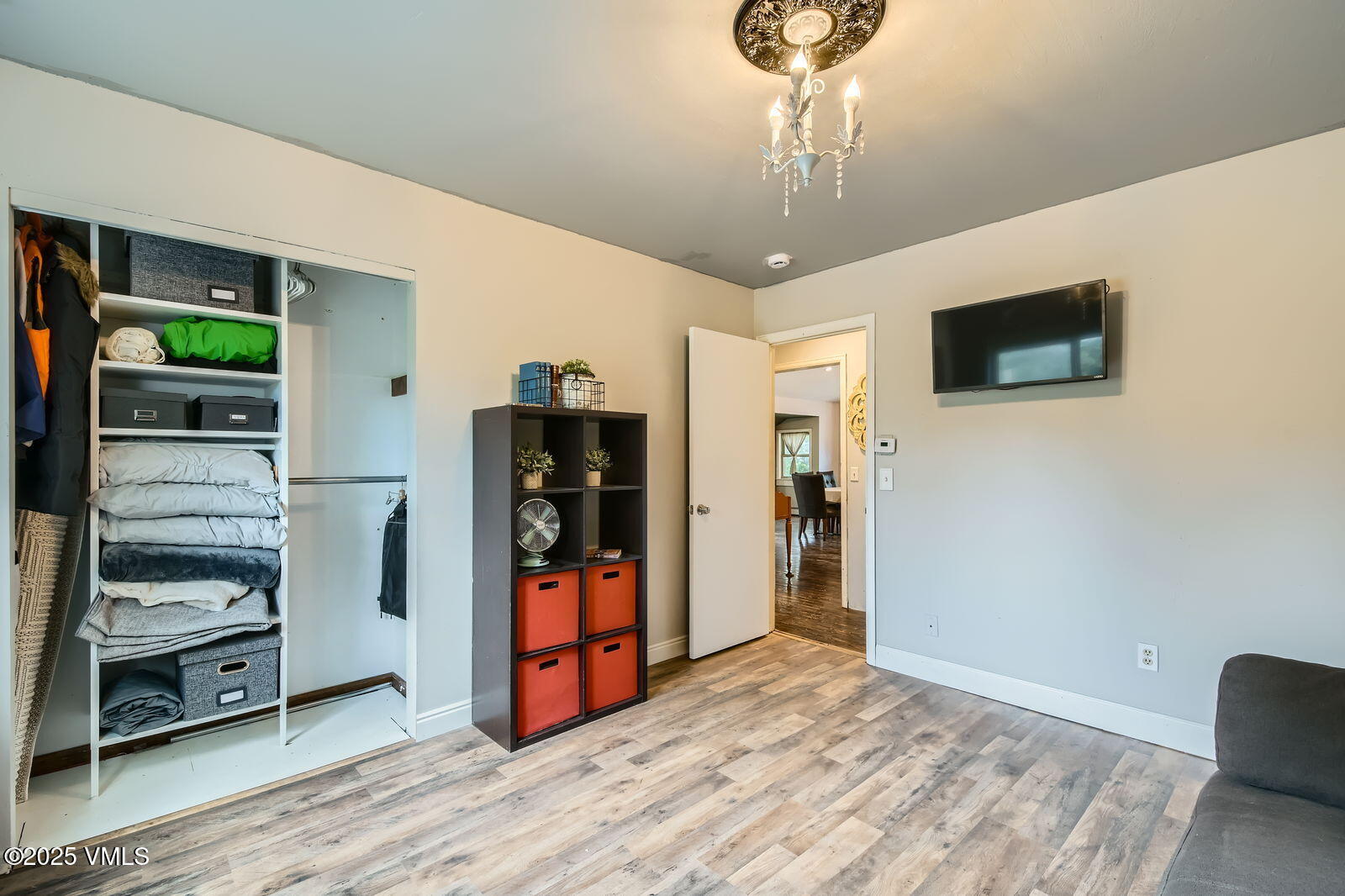 Eagle, Colorado 81631, United States, 4 Bedrooms Bedrooms, ,2 BathroomsBathrooms,Residential,Active,160022