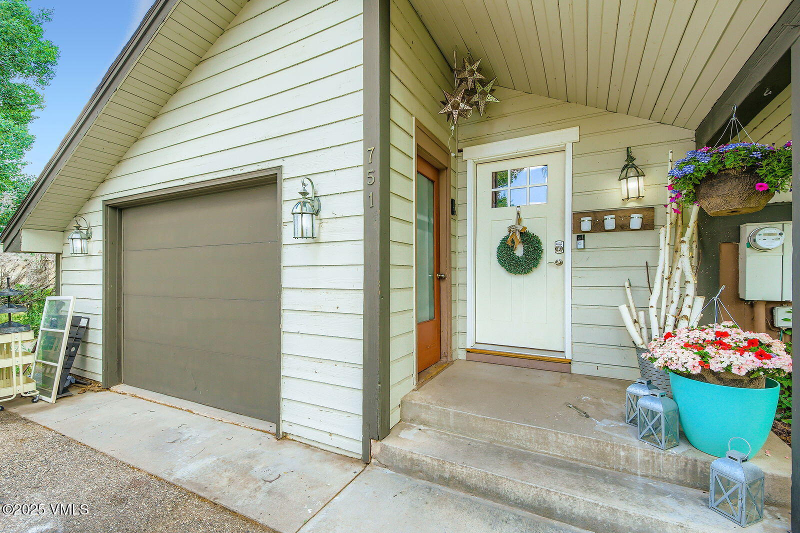 Eagle, Colorado 81631, United States, 4 Bedrooms Bedrooms, ,2 BathroomsBathrooms,Residential,Active,160022