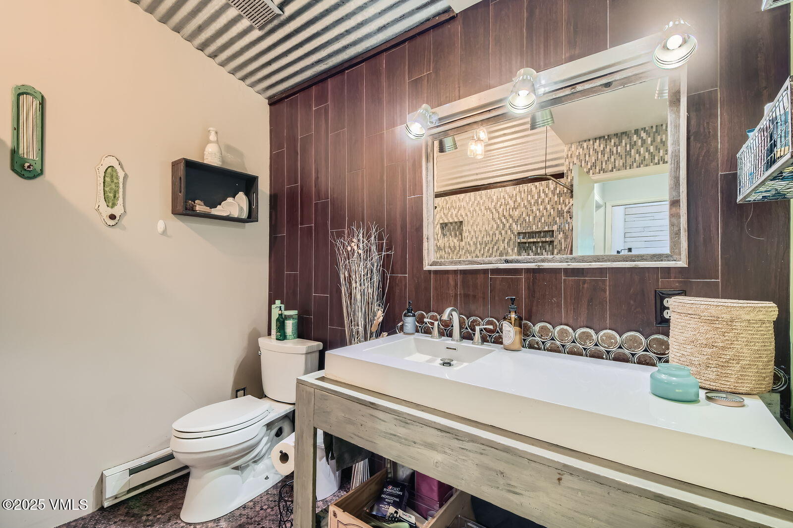 Eagle, Colorado 81631, United States, 4 Bedrooms Bedrooms, ,2 BathroomsBathrooms,Residential,Active,160022