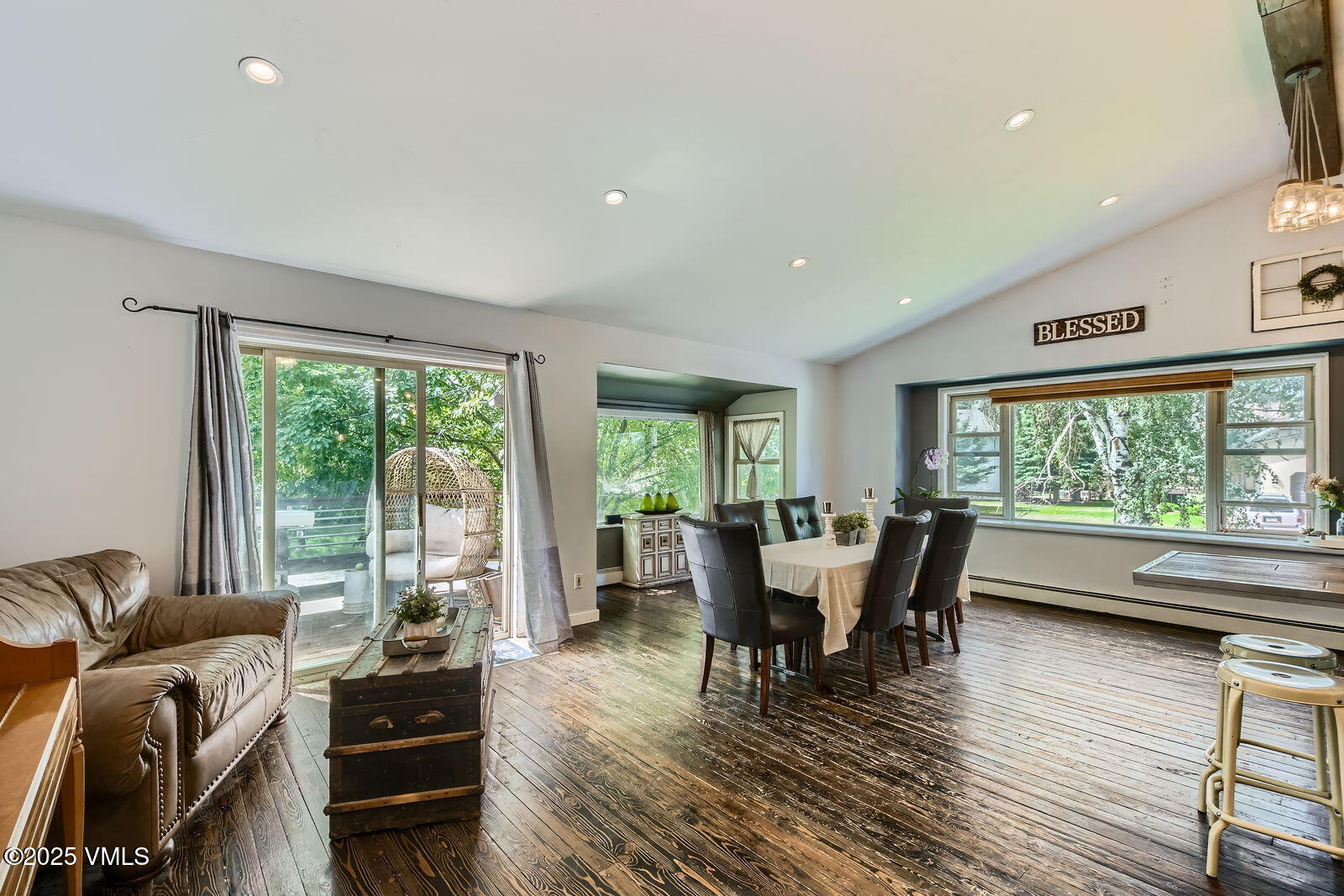 Eagle, Colorado 81631, United States, 4 Bedrooms Bedrooms, ,2 BathroomsBathrooms,Residential,Active,160022