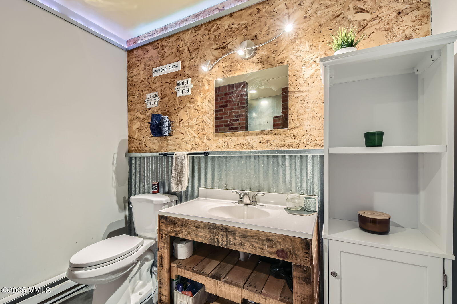 Eagle, Colorado 81631, United States, 4 Bedrooms Bedrooms, ,2 BathroomsBathrooms,Residential,Active,160022