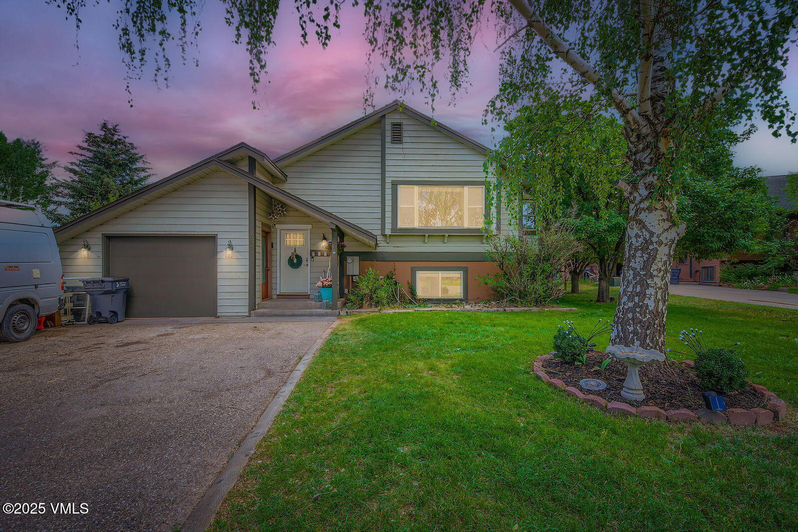 Eagle, Colorado 81631, United States, 4 Bedrooms Bedrooms, ,2 BathroomsBathrooms,Residential,Active,160022