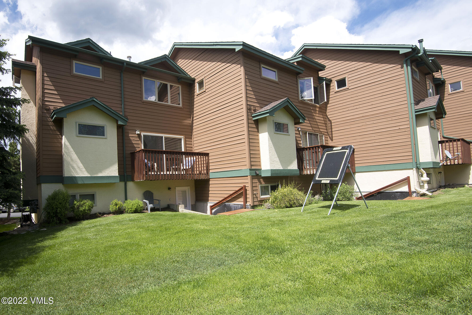 Edwards, Colorado 81632, United States, 4 Bedrooms Bedrooms, ,4 BathroomsBathrooms,Residential,Pending,88892