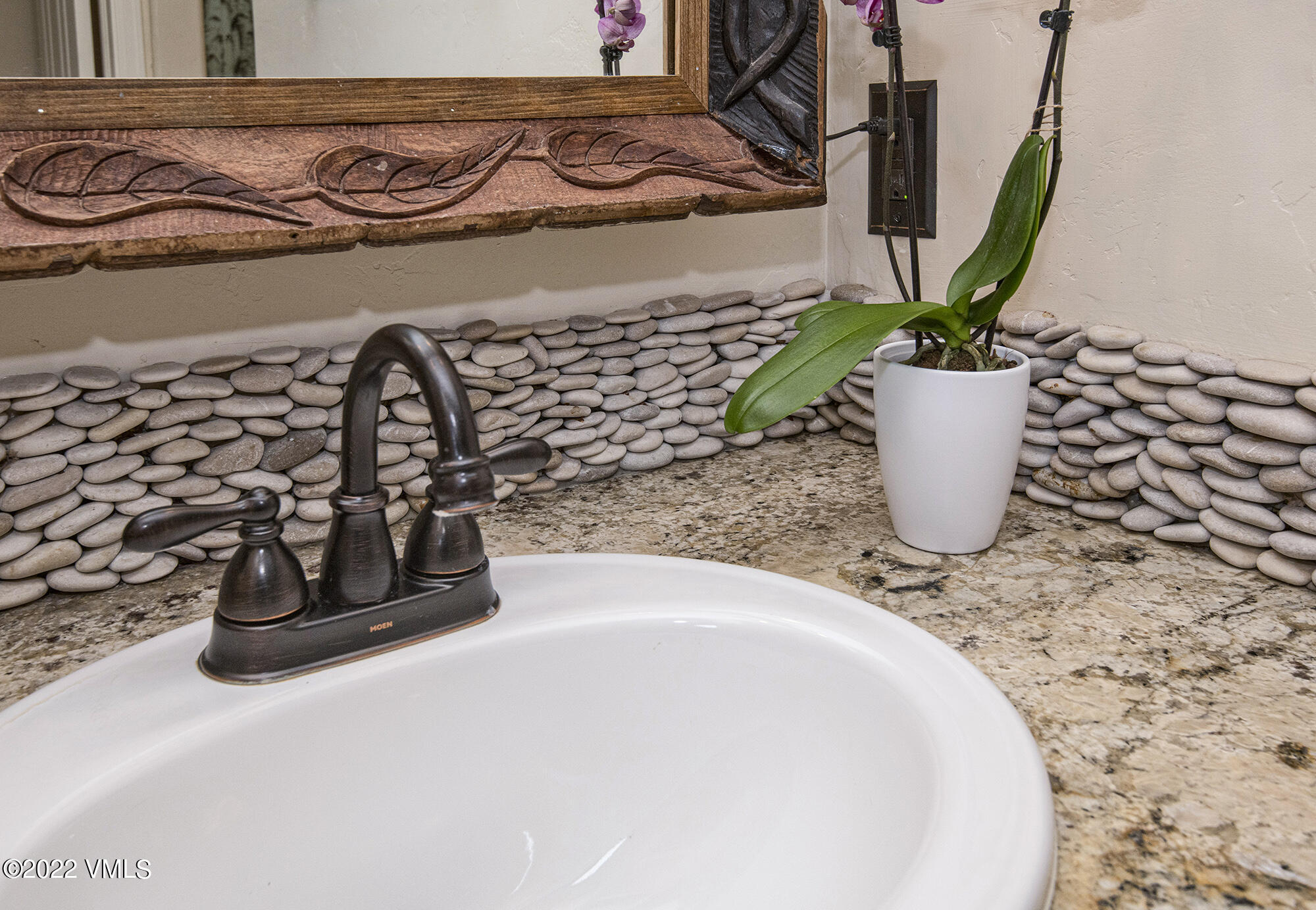 Edwards, Colorado 81632, United States, 4 Bedrooms Bedrooms, ,4 BathroomsBathrooms,Residential,Pending,88892