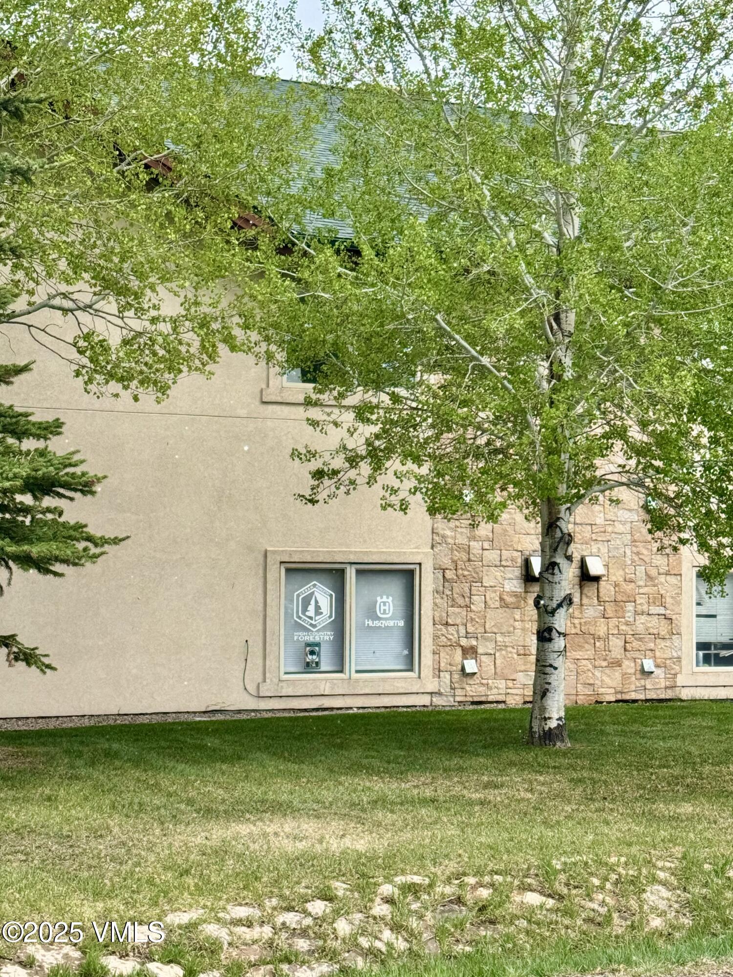 Eagle, Colorado 81631, United States, ,Commercial,Pending,124007