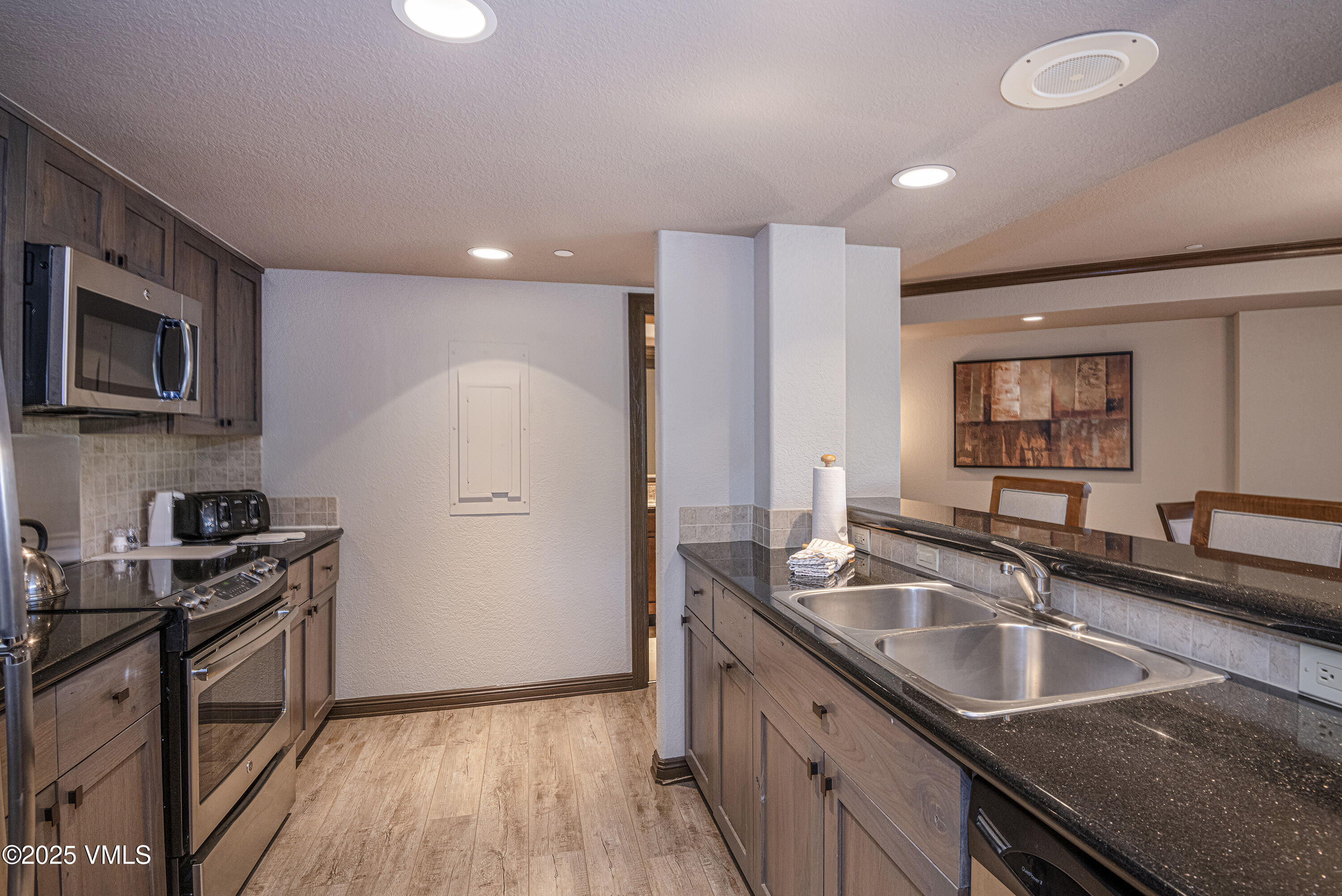 Beaver Creek, Colorado 81620, United States, 1 Bedroom Bedrooms, ,2 BathroomsBathrooms,Residential,Active,243008